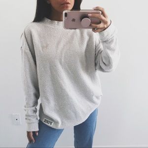 VS pink light grey Crewneck